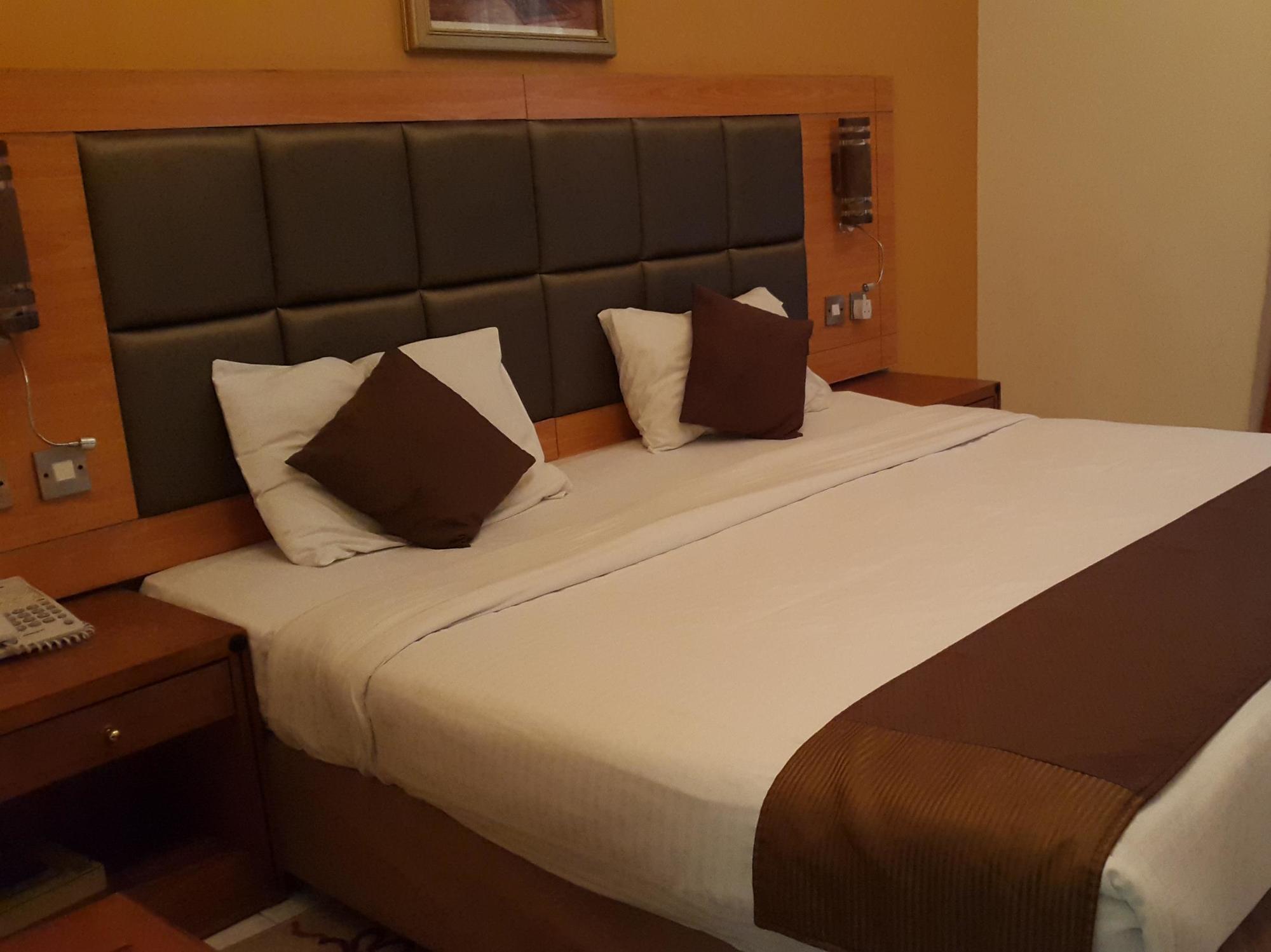 Oyo 123 Royal Mark Hotel Apartment Dubai Bagian luar foto