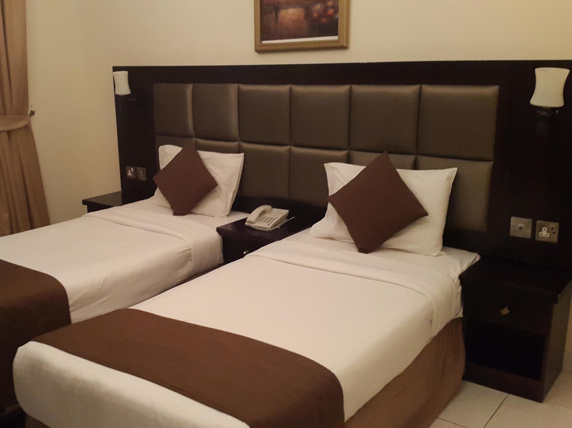 Oyo 123 Royal Mark Hotel Apartment Dubai Bagian luar foto